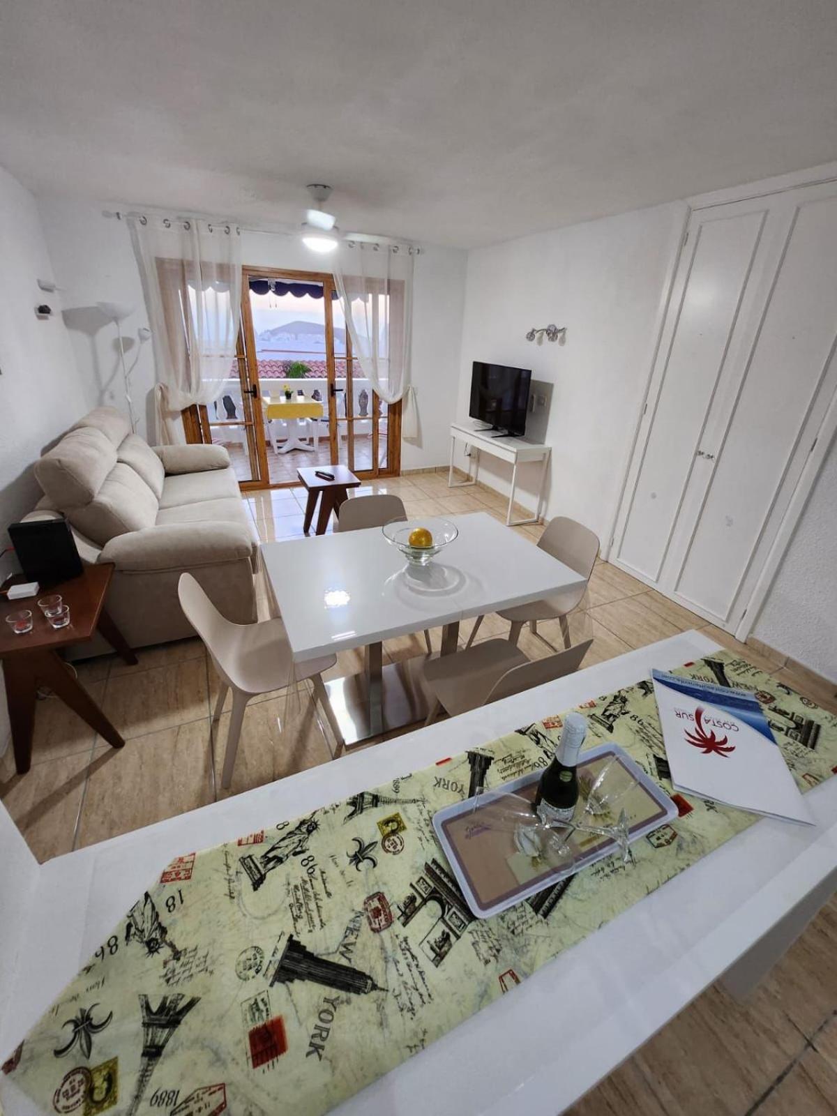 Santiago Beach, Los Cristianos Apartment With Air Conditioning Екстериор снимка